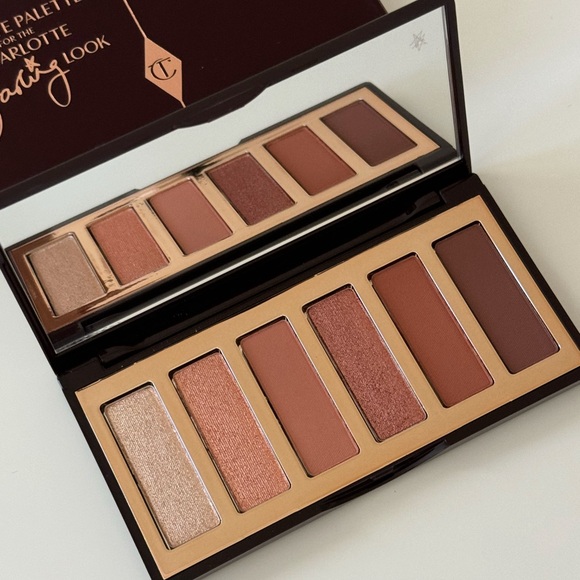 NWT Mini Charlotte Tilbury Easy Eye Palette For The Charlotte Dashing Look - Picture 2 of 9